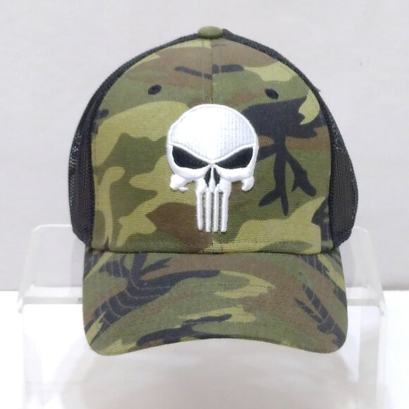 Marvel Punisher Camouflage Mesh Trucker Hat Cap Bioworld Comic Skull Logo NWT - Picture 1 of 6